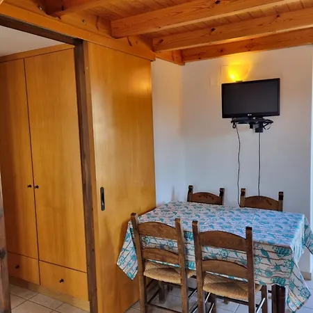 Blazis House Almirida