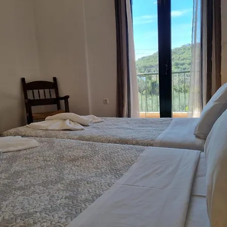 Irida -ex Blazis House * Αλμυρίδα